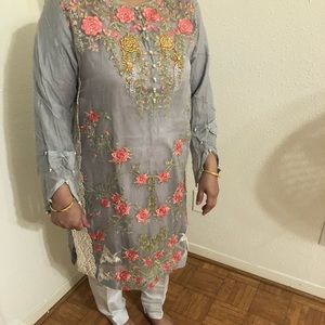 Agha noor kurti in silver/grey